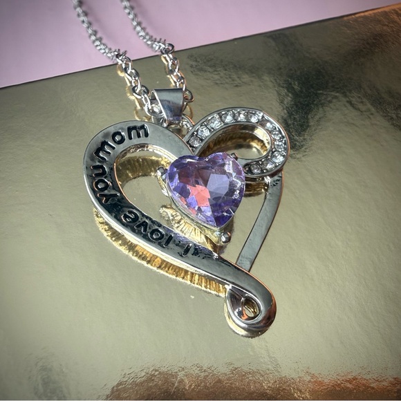 Source Unknown Jewelry - Mom Heart Pendant Necklace NWOT